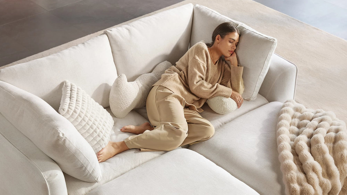 RUBIK V modular couch for cloud-like comfort